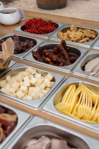 bar à charcuterie composé de produits locaux